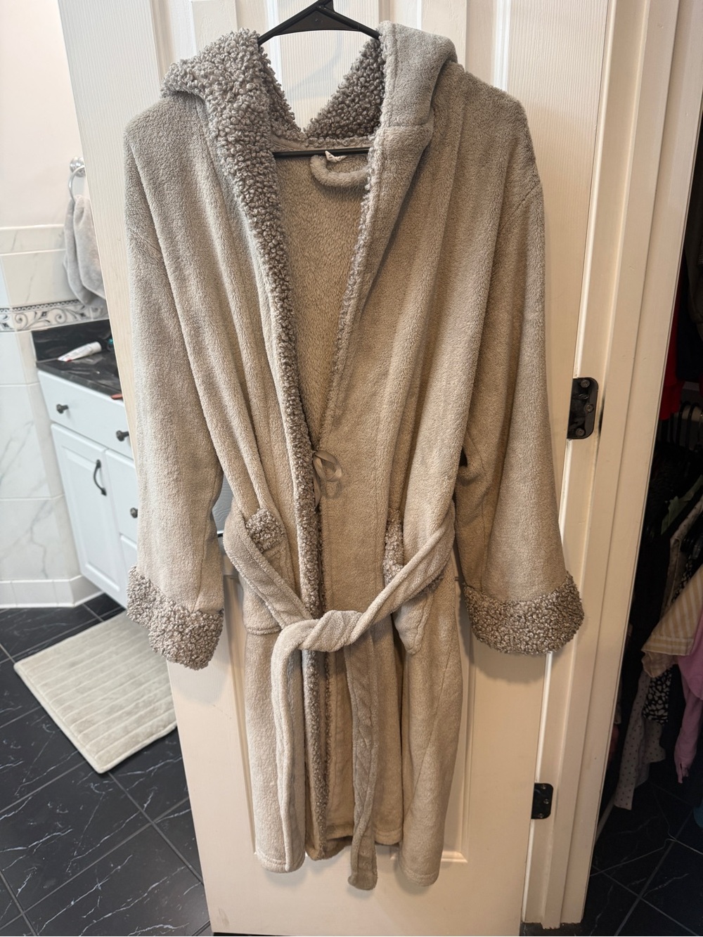 Pottery Barn Luxury Bathrobe in Taupe